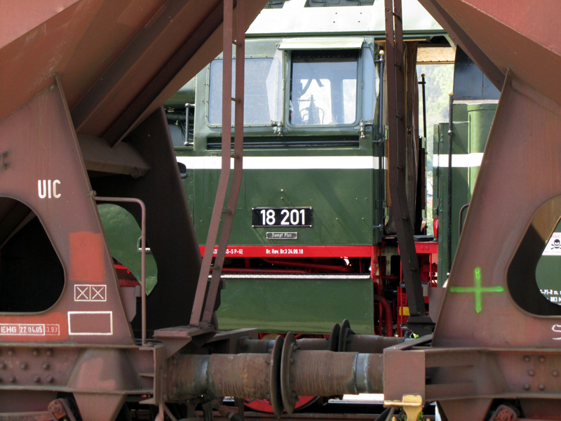 18 201 wartet auf Reparatur 18 201 wartet auf Reparatur