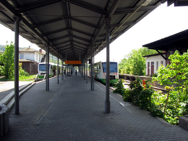 Heimfahrt ab Gleis 4 Heimfahrt ab Gleis 4